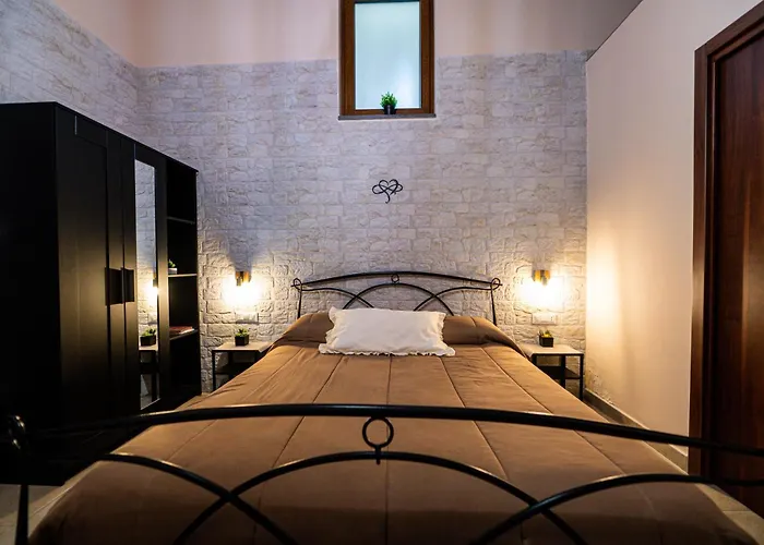 Room-Antica